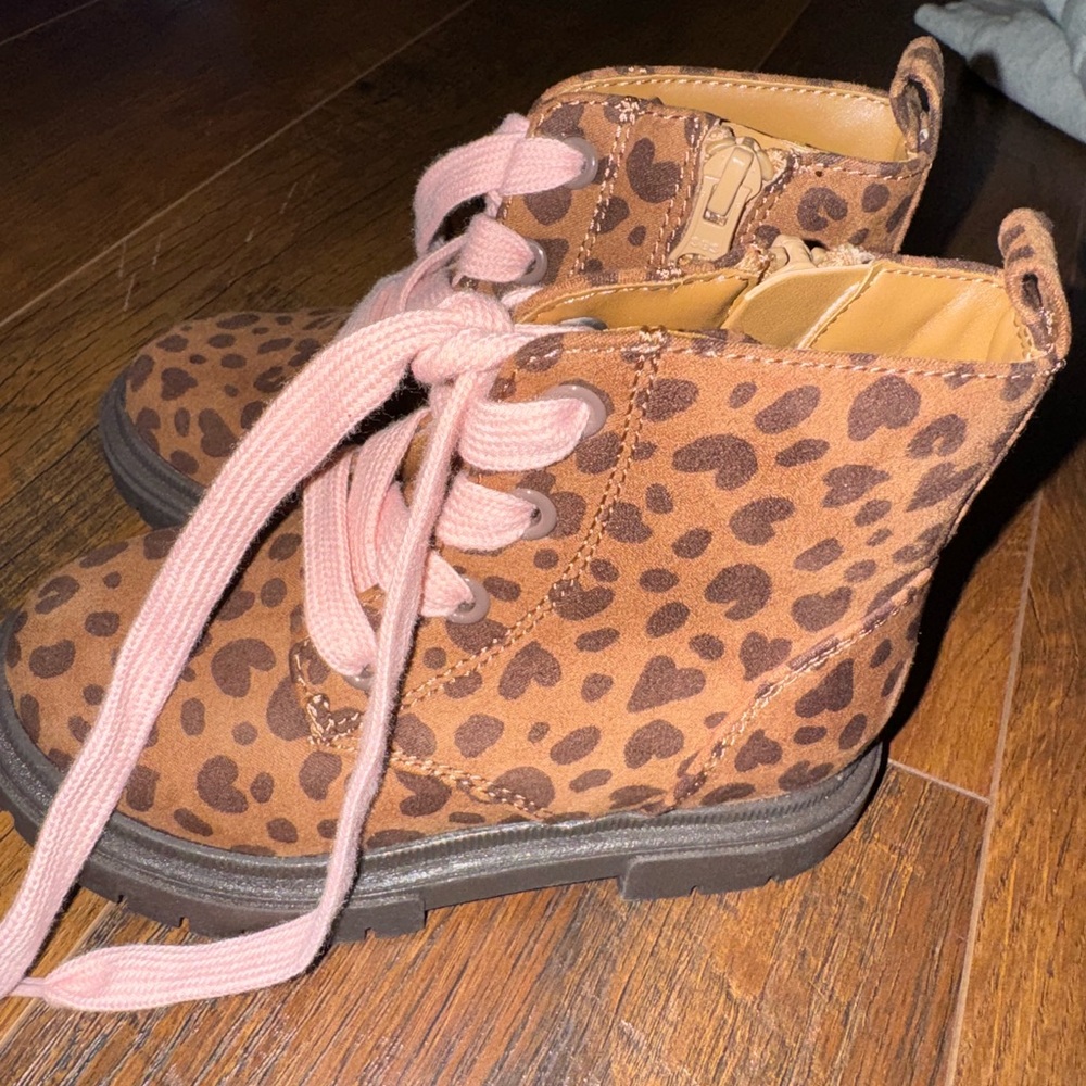 Cat & Jack Brown Leopard Print Kids Boots with Pink Laces